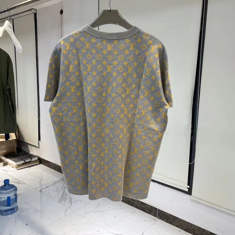 Louis Vuitton short sleeved T-shirt unisex knit top with half sleeves | Yoyubuy Spreadsheet