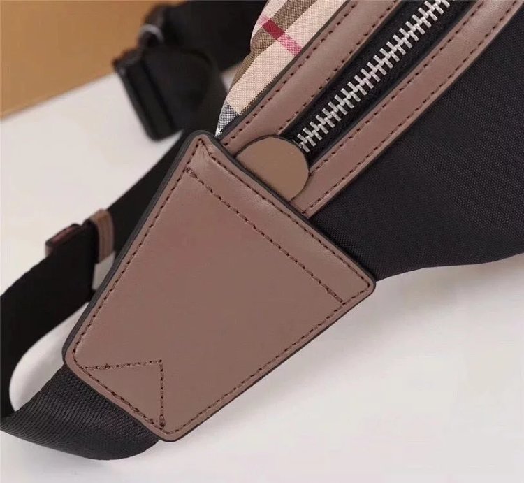 Burberry contrasting waist bag crossbody bag chest bag unisex | Yoyubuy Spreadsheet