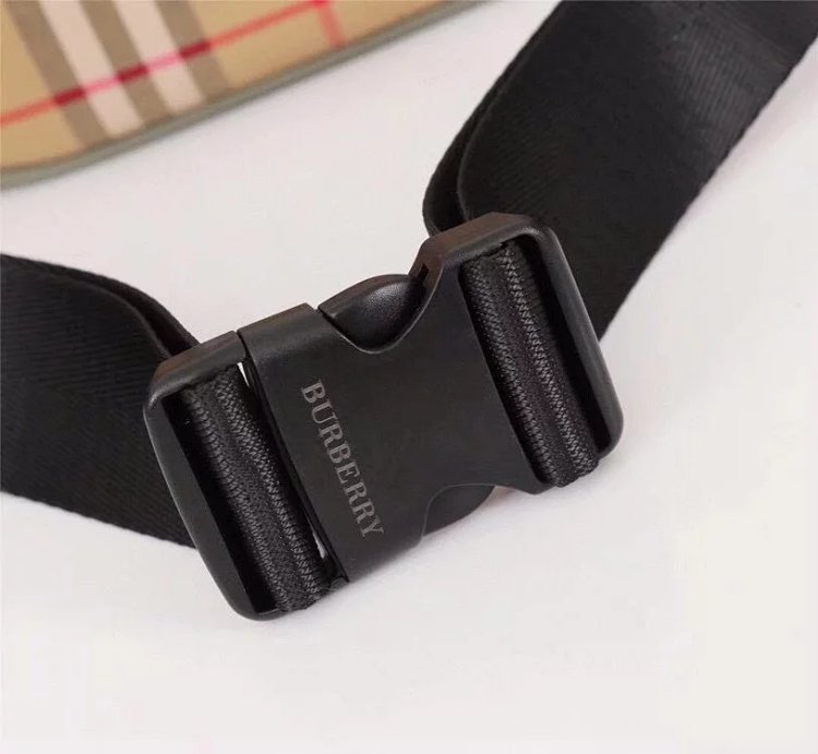 Burberry contrasting waist bag crossbody bag chest bag unisex | Yoyubuy Spreadsheet