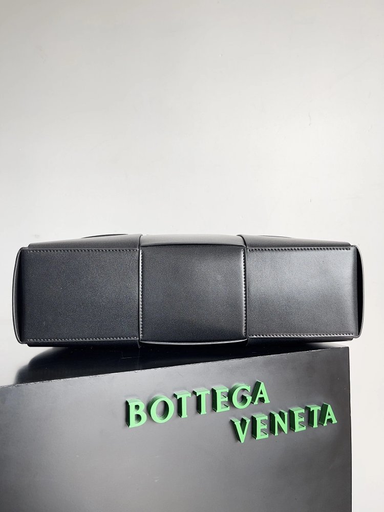 Bottega Veneta Large Grid Knitted Men's briefcase | Yoyubuy Spreadsheet
