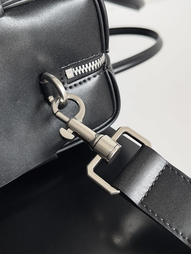 Bottega Veneta Large Grid Knitted Men's briefcase | Yoyubuy Spreadsheet