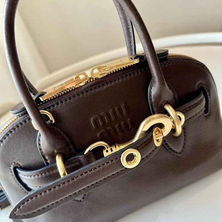 Miumiu handbag shoulder bag crossbody bag women's bag shell bag | Yoyubuy Spreadsheet