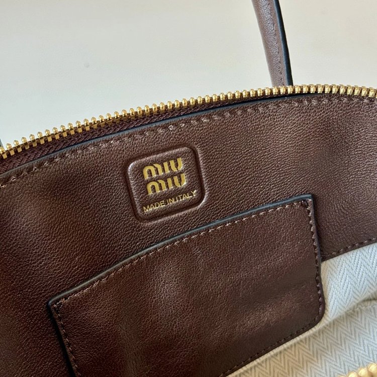 Miumiu handbag shoulder bag crossbody bag women's bag shell bag | Yoyubuy Spreadsheet