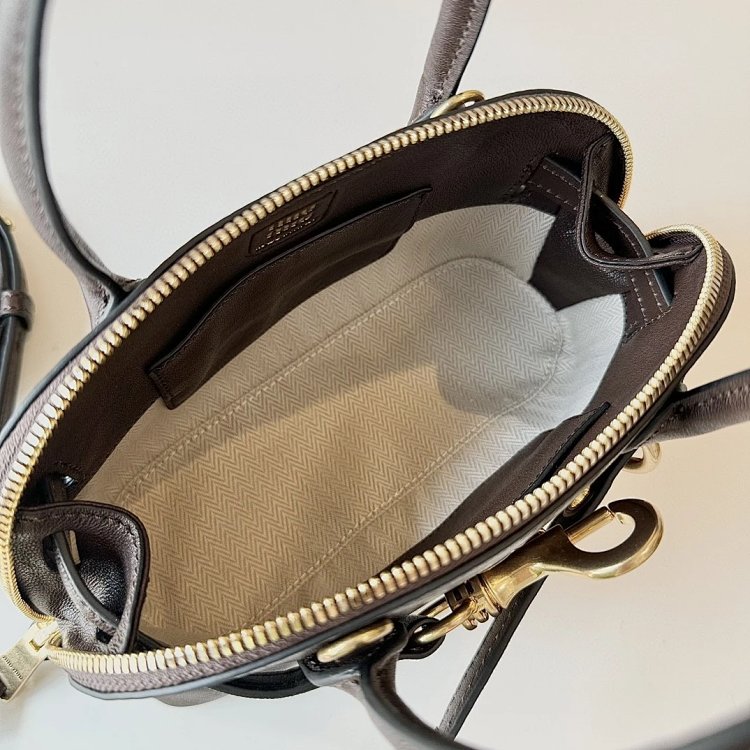Miumiu handbag shoulder bag crossbody bag women's bag shell bag | Yoyubuy Spreadsheet
