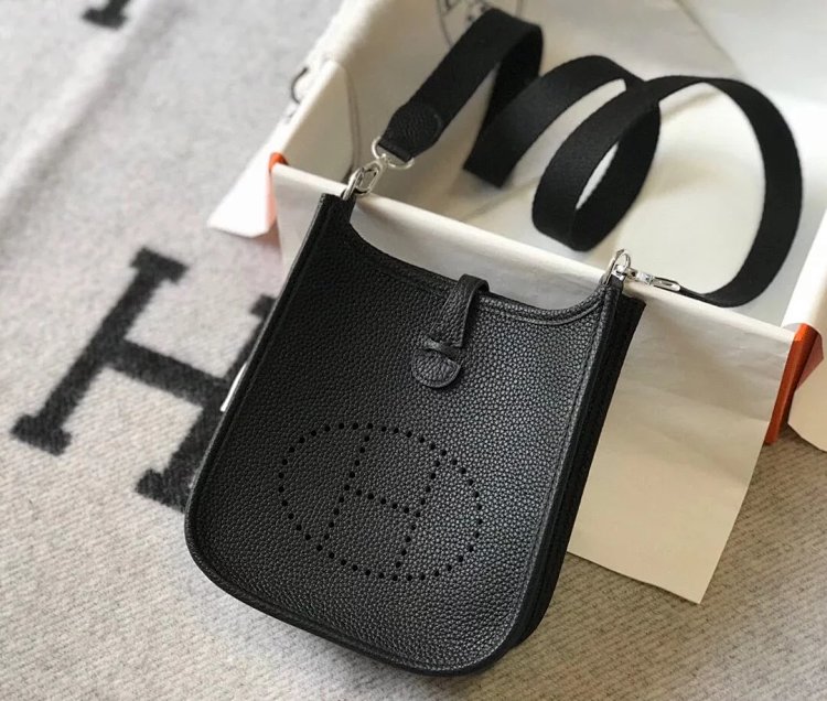 Hermes mini calf leather hollow shoulder crossbody buckle women's bag | Yoyubuy Spreadsheet