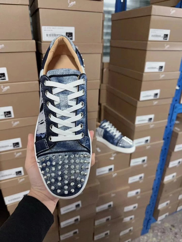 D2 Co branded CL Red soled Shoes with Willow Nails | Yoyubuy Spreadsheet