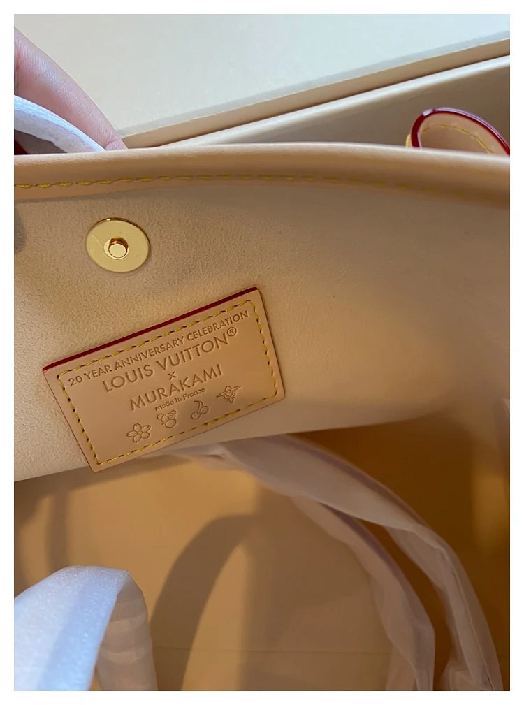 Louis Vuitton white tri colored CarryAll handbag | Yoyubuy Spreadsheet