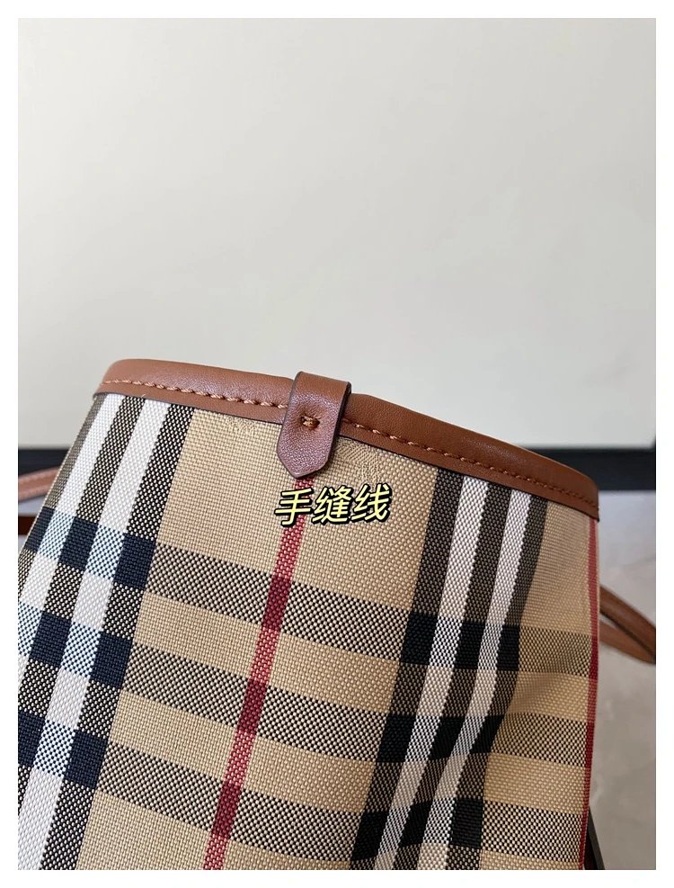 Burberry plaid pattern tote bag | Yoyubuy Spreadsheet