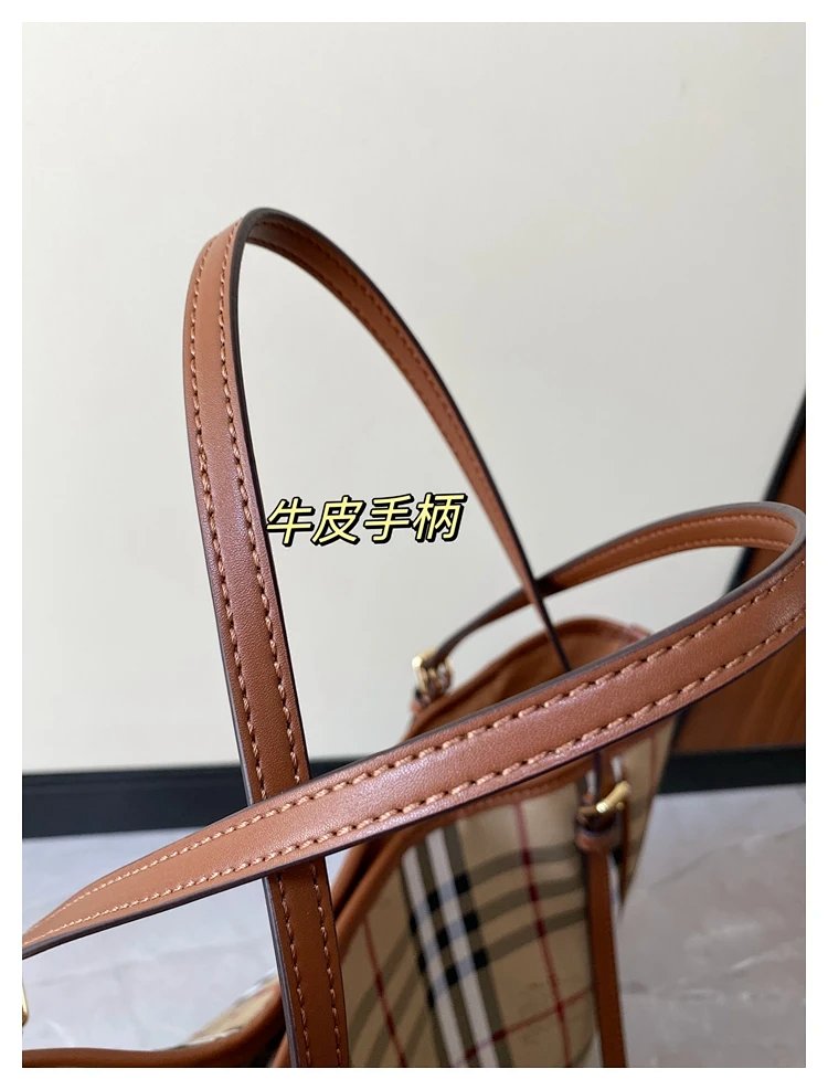 Burberry plaid pattern tote bag | Yoyubuy Spreadsheet