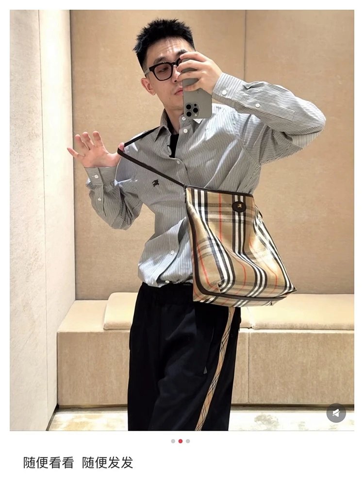 Burberry  Classic British plaid crossbody bag | Yoyubuy Spreadsheet