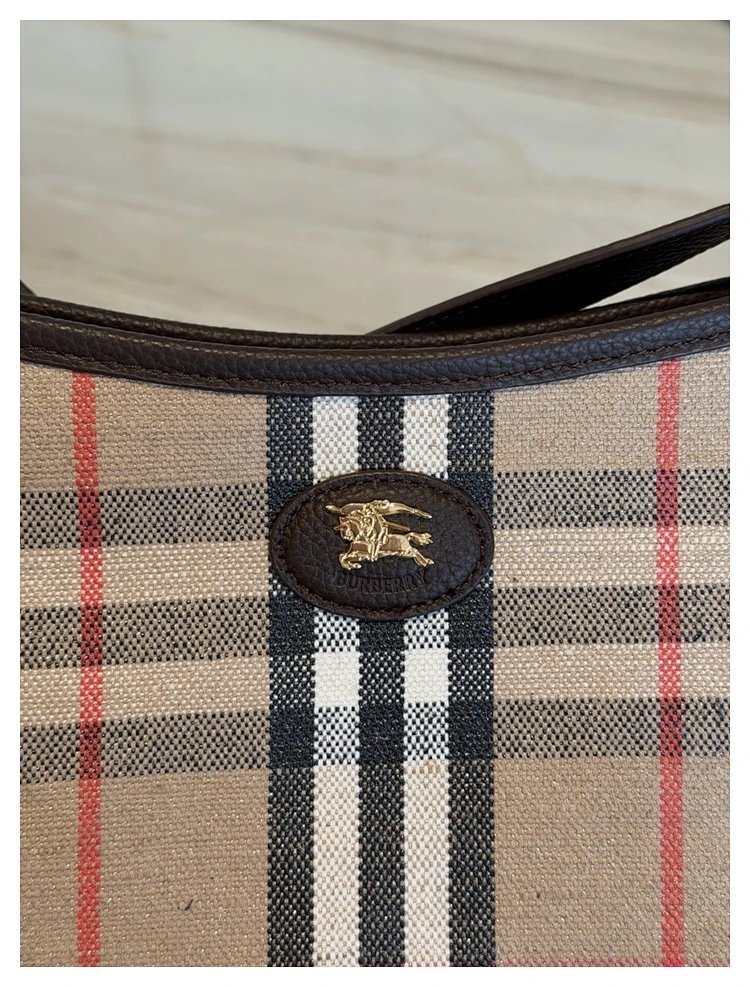 Burberry  Classic British plaid crossbody bag | Yoyubuy Spreadsheet