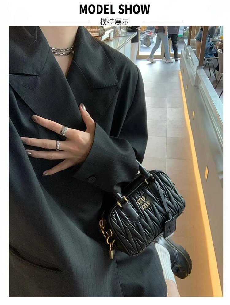 miumiu  Retro leather crossbody bag | Yoyubuy Spreadsheet