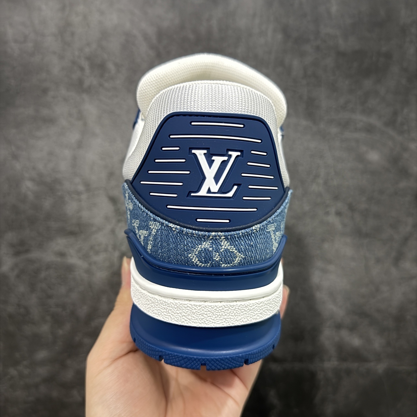 Louis Vuitton  Trainer Sneaker T538001 | Yoyubuy Spreadsheet