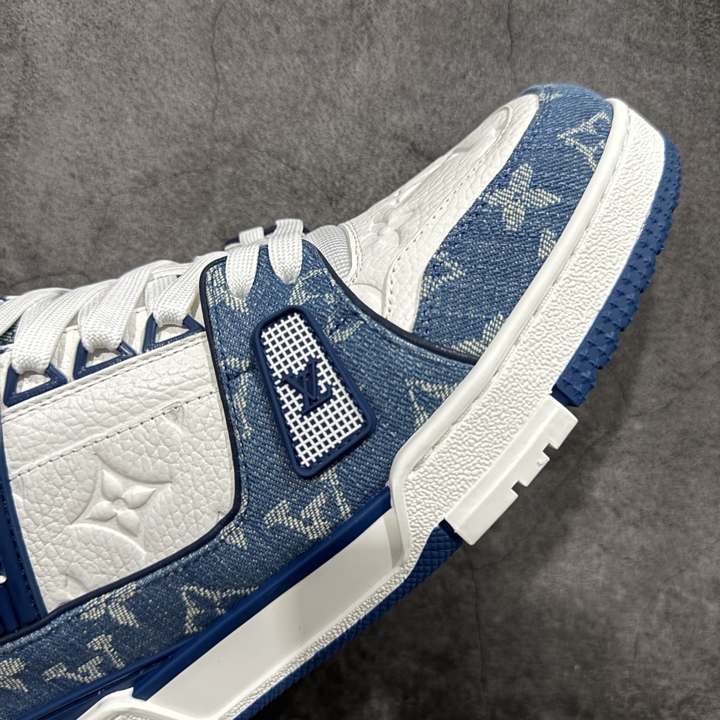 Louis Vuitton  Trainer Sneaker T538001 | Yoyubuy Spreadsheet