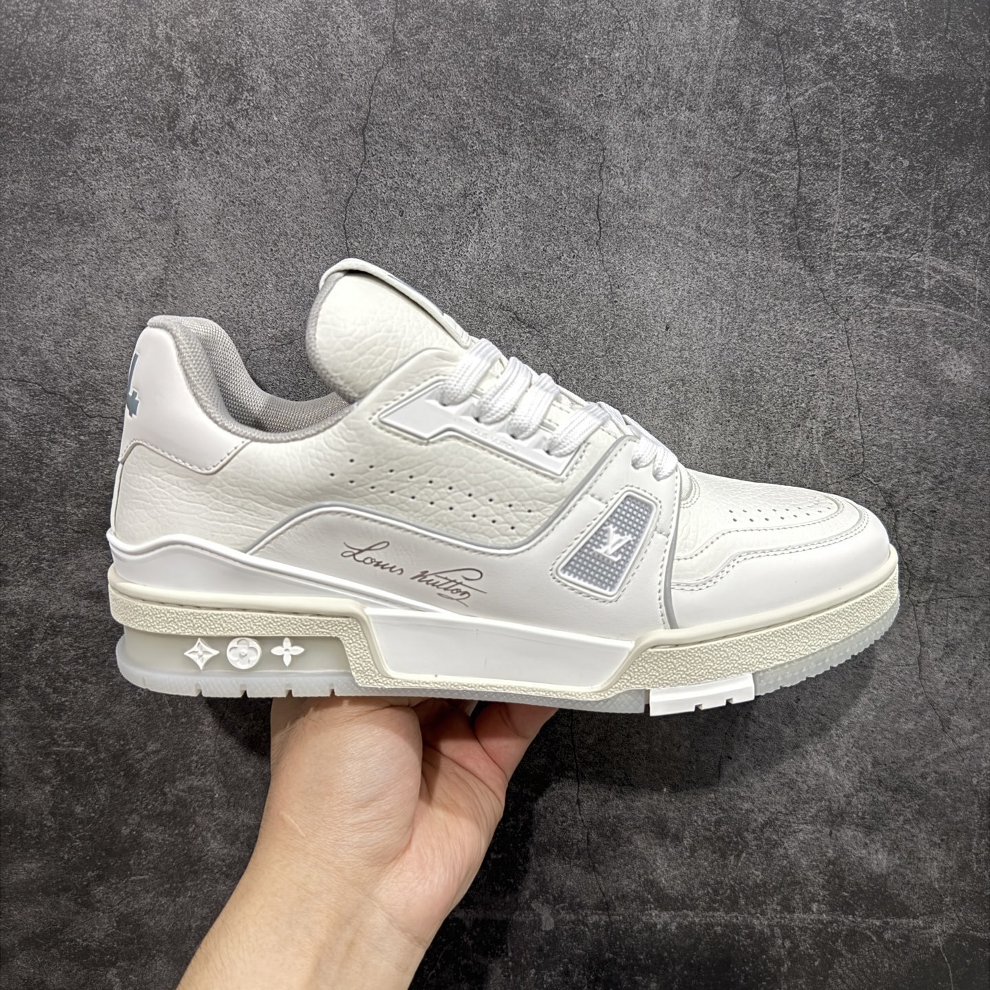 Louis Vuitton  Trainer Sneaker T538002 | Yoyubuy Spreadsheet