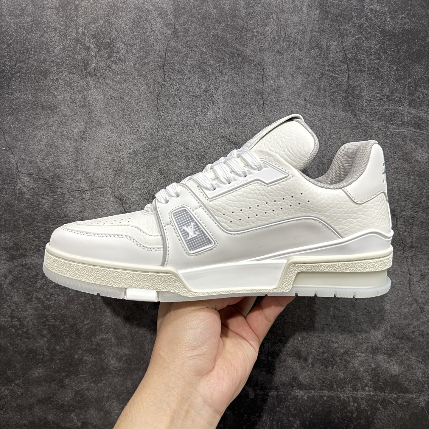 Louis Vuitton  Trainer Sneaker T538002 | Yoyubuy Spreadsheet