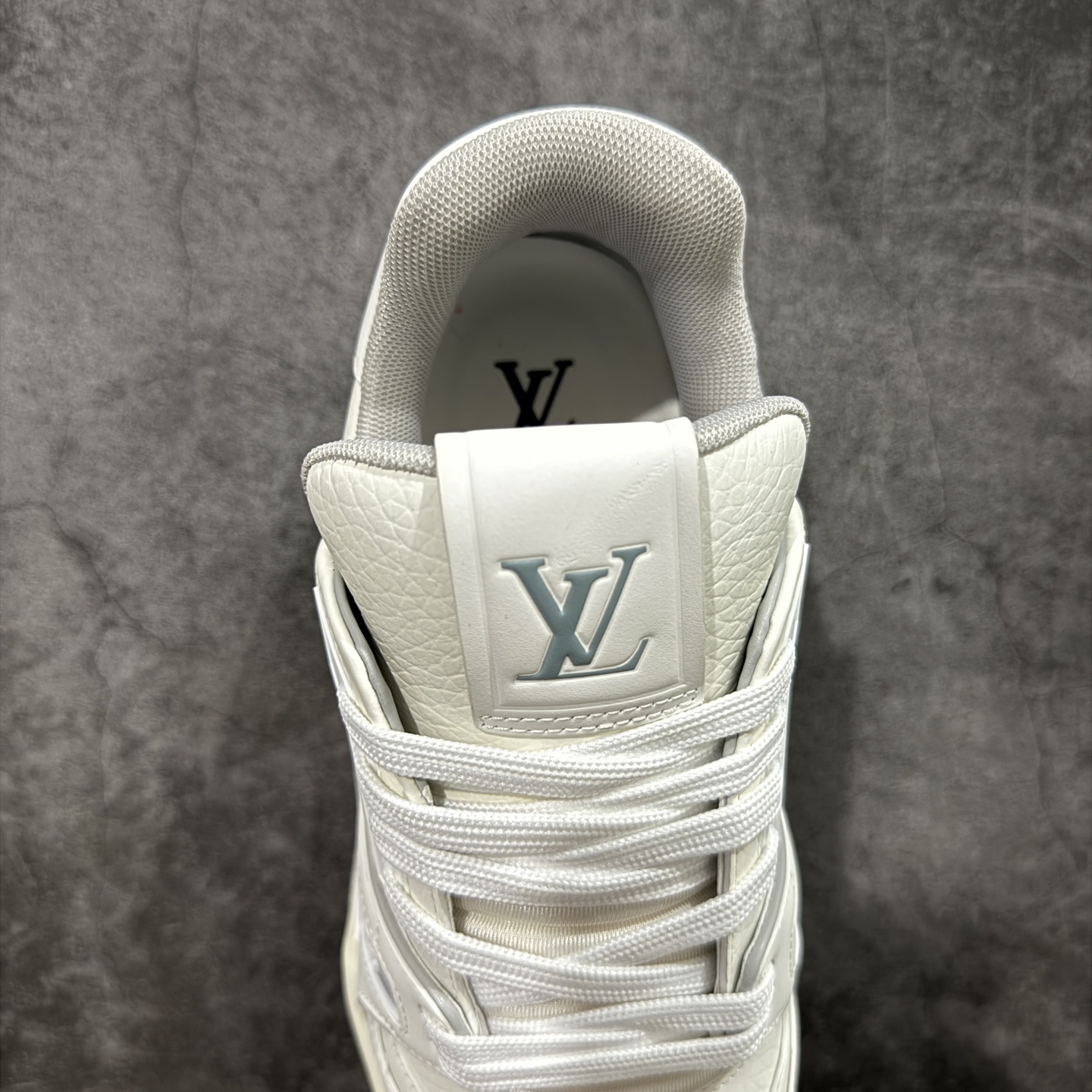 Louis Vuitton  Trainer Sneaker T538002 | Yoyubuy Spreadsheet