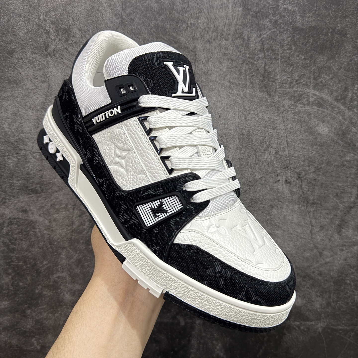 Louis Vuitton  Trainer Sneaker T538004 | Yoyubuy Spreadsheet