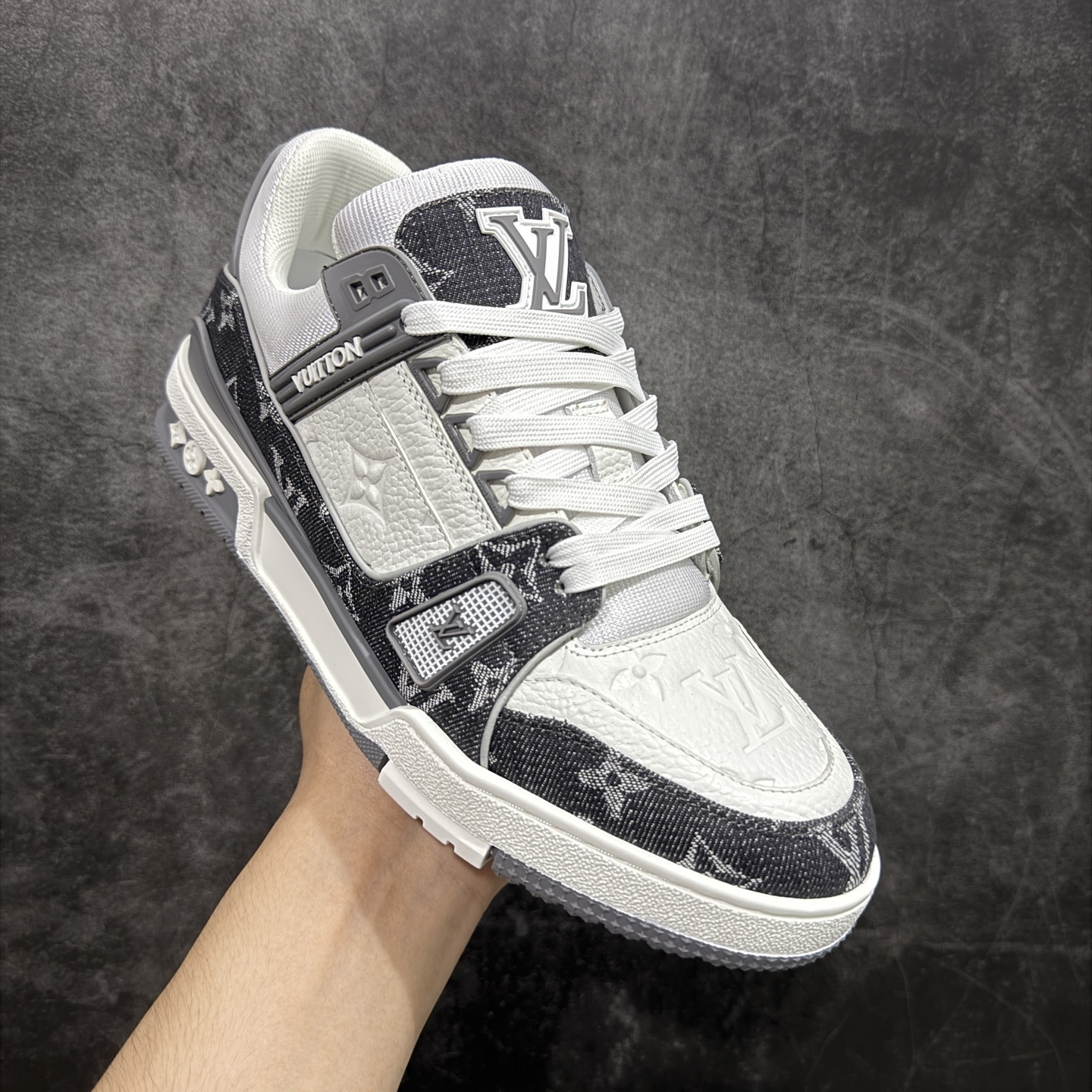 Louis Vuitton  Trainer Sneaker T538003 | Yoyubuy Spreadsheet