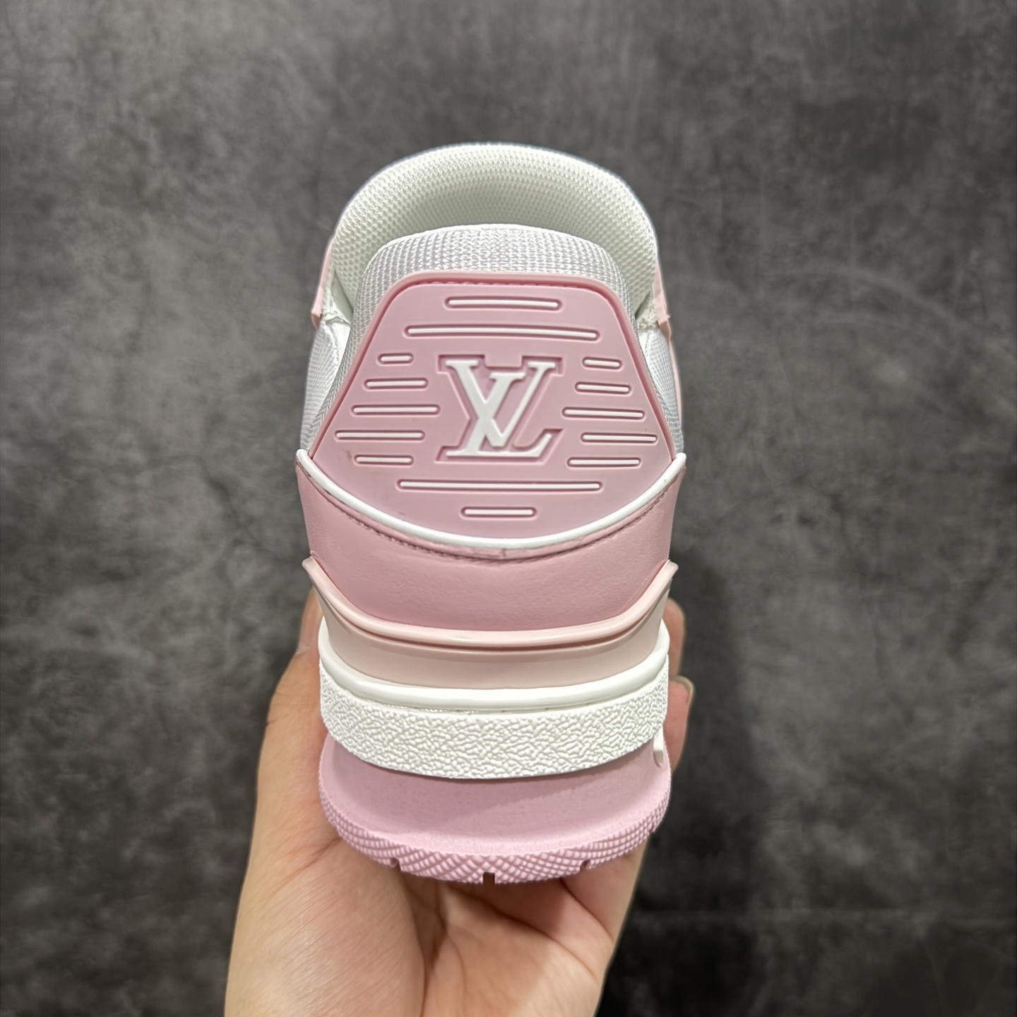 Louis Vuitton  Trainer Sneaker T538005 | Yoyubuy Spreadsheet