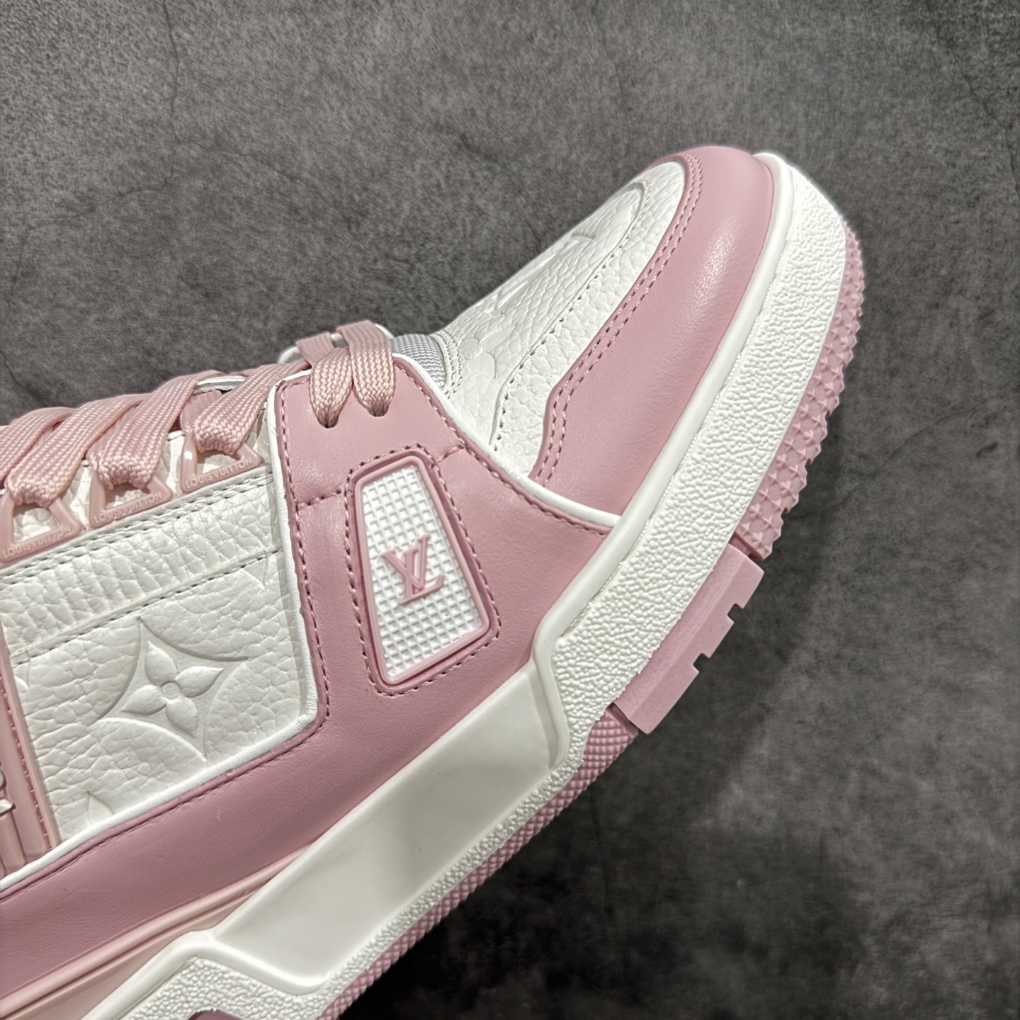 Louis Vuitton  Trainer Sneaker T538005 | Yoyubuy Spreadsheet