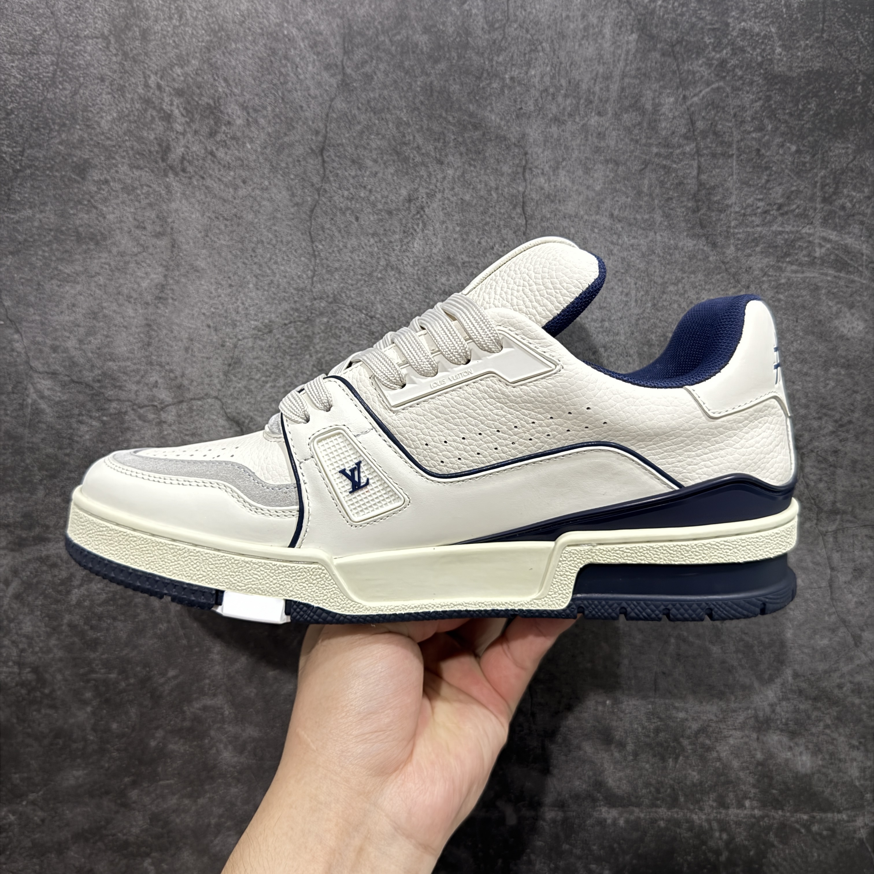 Louis Vuitton  Trainer Sneaker T538006 | Yoyubuy Spreadsheet