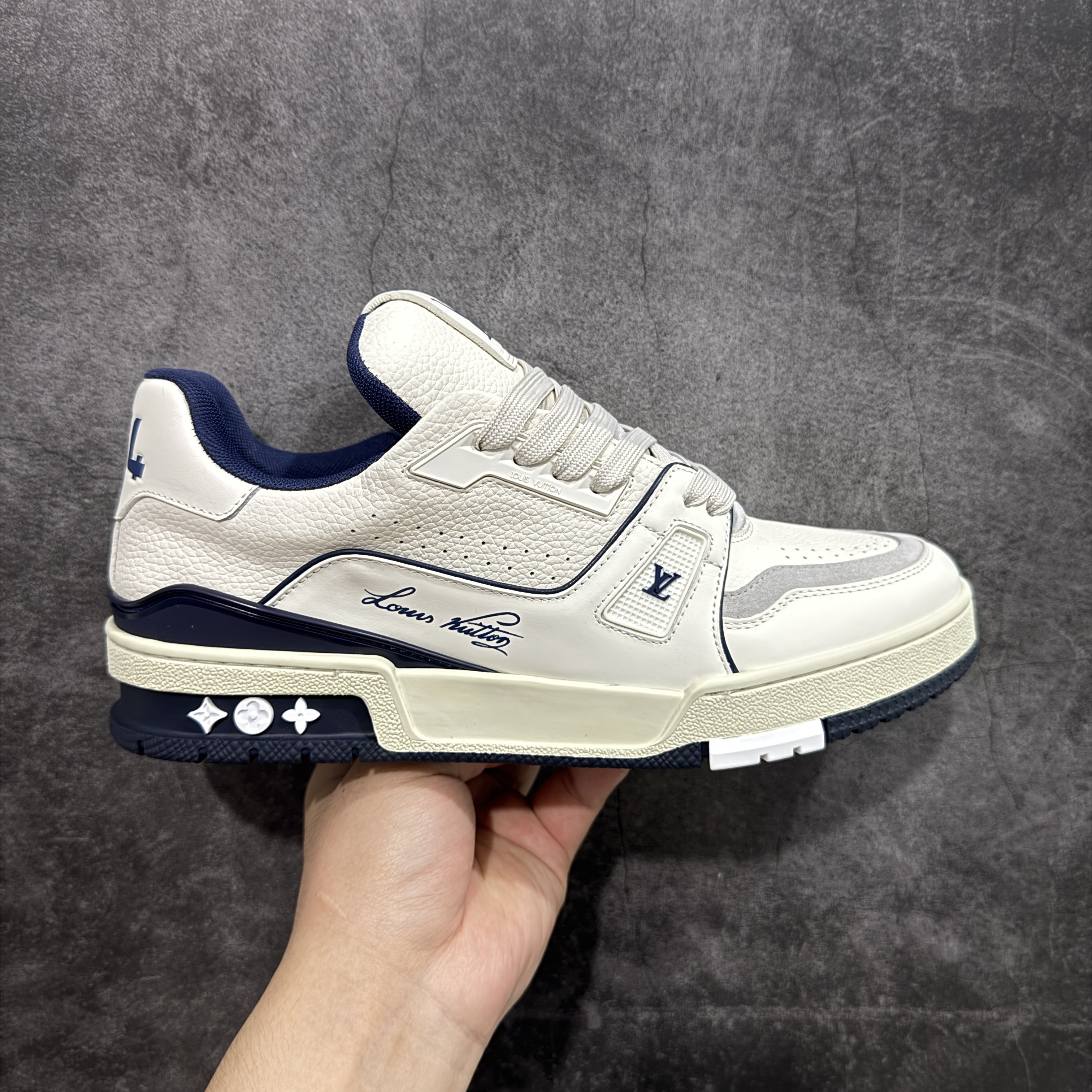 Louis Vuitton  Trainer Sneaker T538006 | Yoyubuy Spreadsheet
