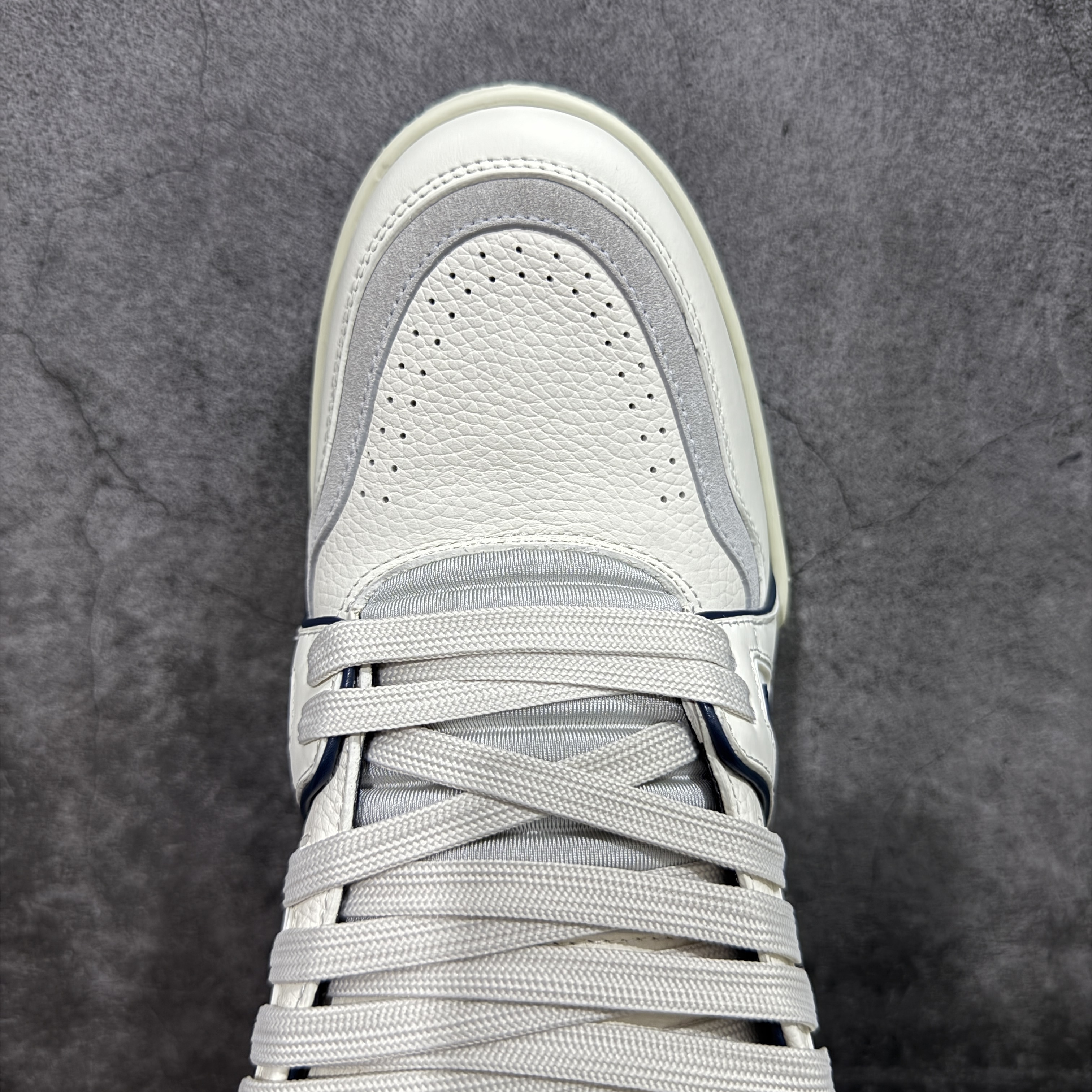 Louis Vuitton  Trainer Sneaker T538006 | Yoyubuy Spreadsheet