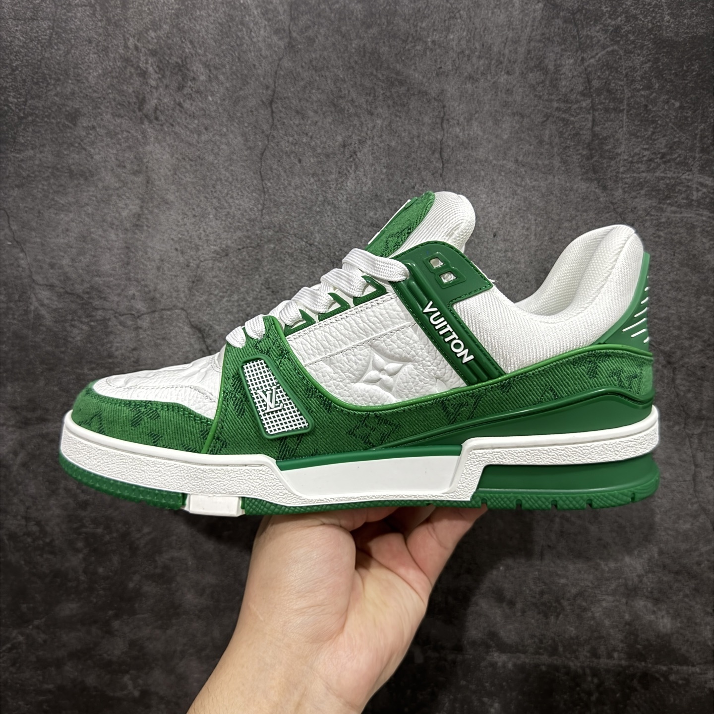 Louis Vuitton Trainer Sneaker T538009 | Yoyubuy Spreadsheet