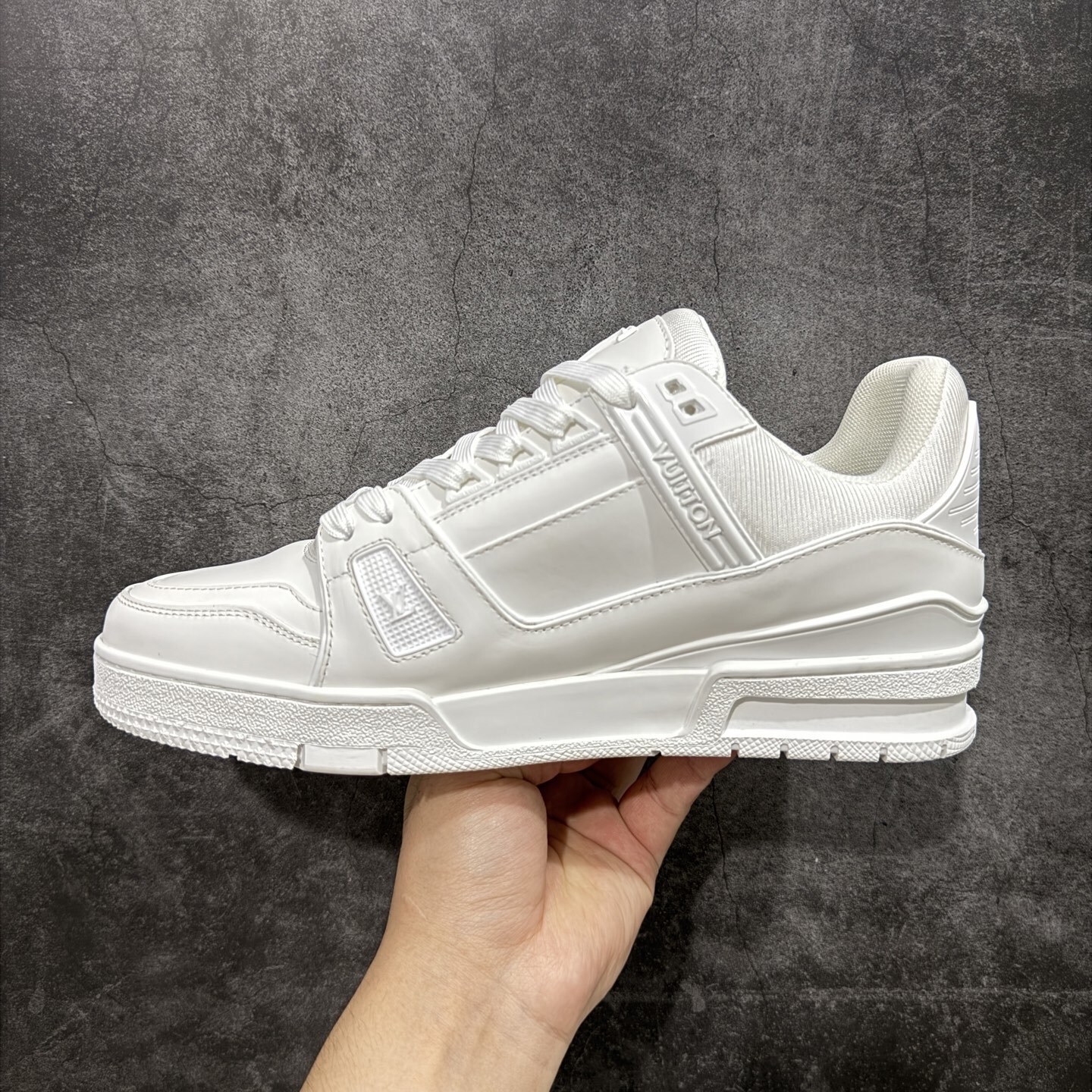 Louis Vuitton Trainer Sneaker T538008 | Yoyubuy Spreadsheet