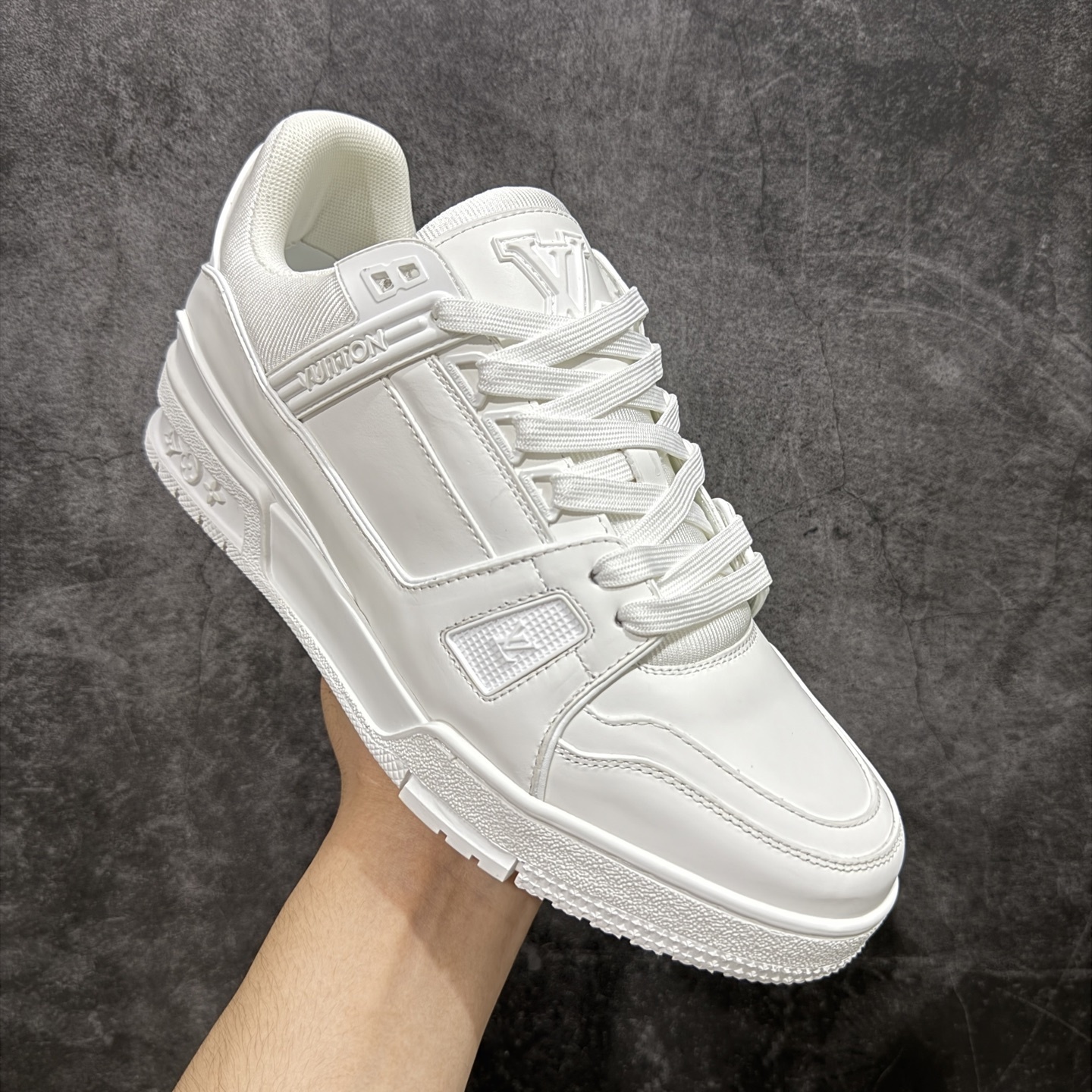 Louis Vuitton Trainer Sneaker T538008 | Yoyubuy Spreadsheet