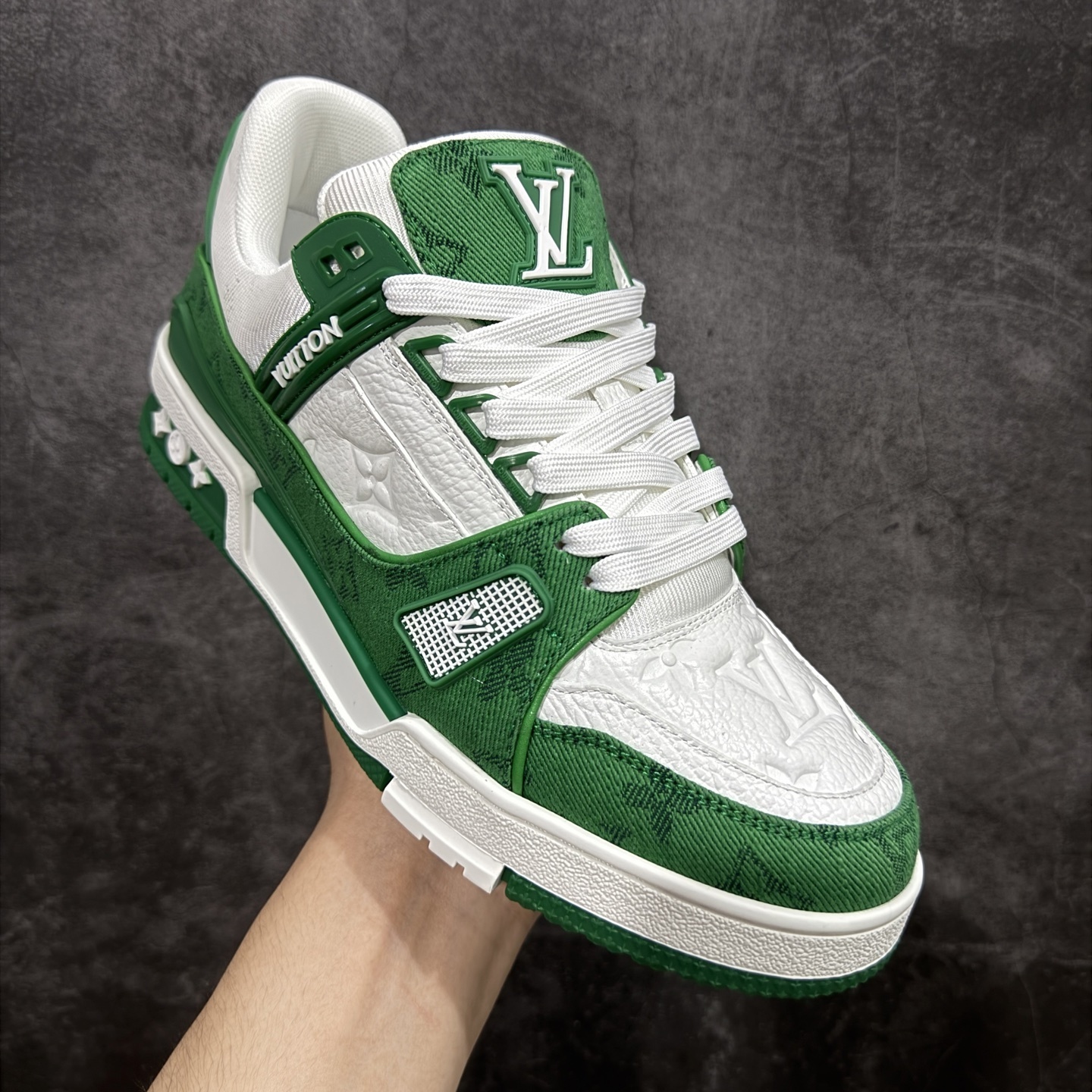 Louis Vuitton Trainer Sneaker T538009 | Yoyubuy Spreadsheet