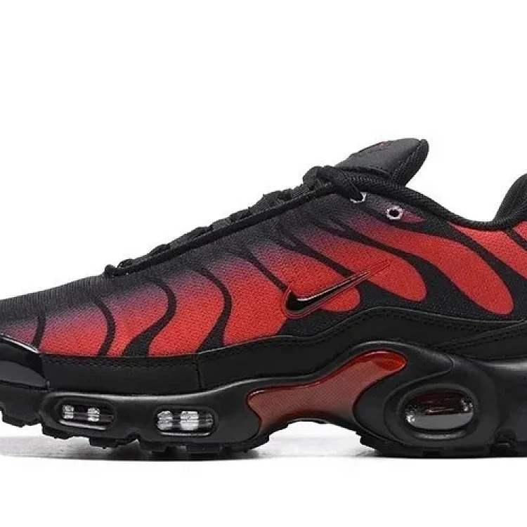 Max Plus TN (2) Casual Sneakers