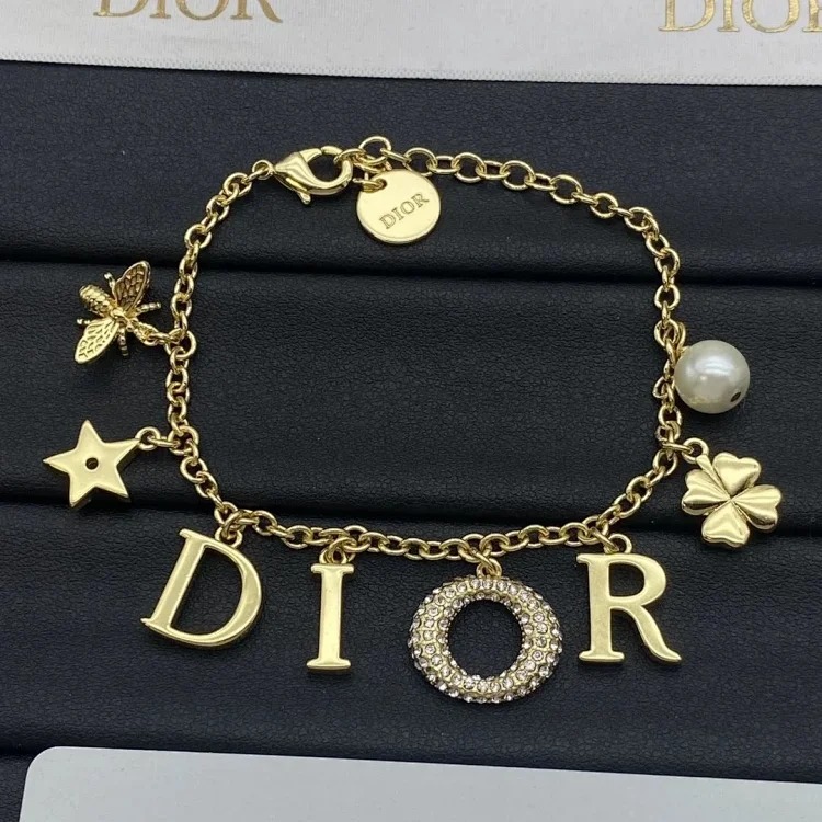 Dior New Fashion Versatile Pearl Bracelet