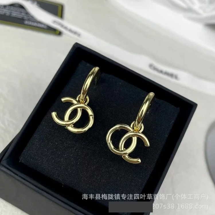 Chanel New Fashion Premium Heart Earrings