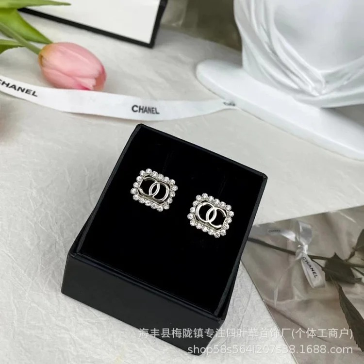 Chanel New Fashion Premium Heart Earrings