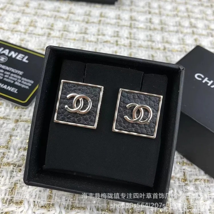 Chanel New Fashion Premium Heart Earrings