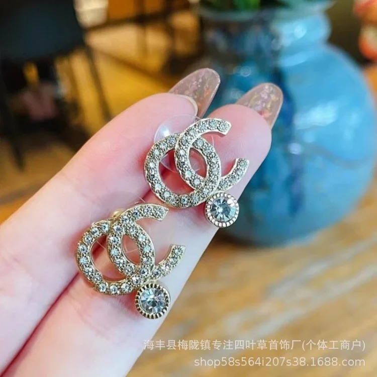 Chanel New Fashion Premium Heart Earrings