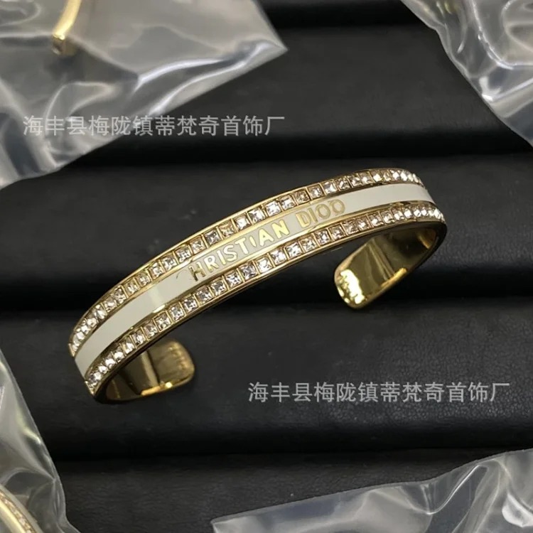 Dior New Luxury Vintage Pearl Bracelet
