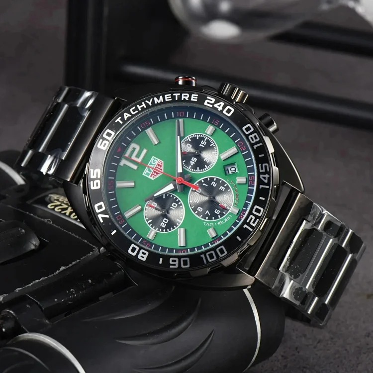 One watch, hundreds of attitudes (Rolex)