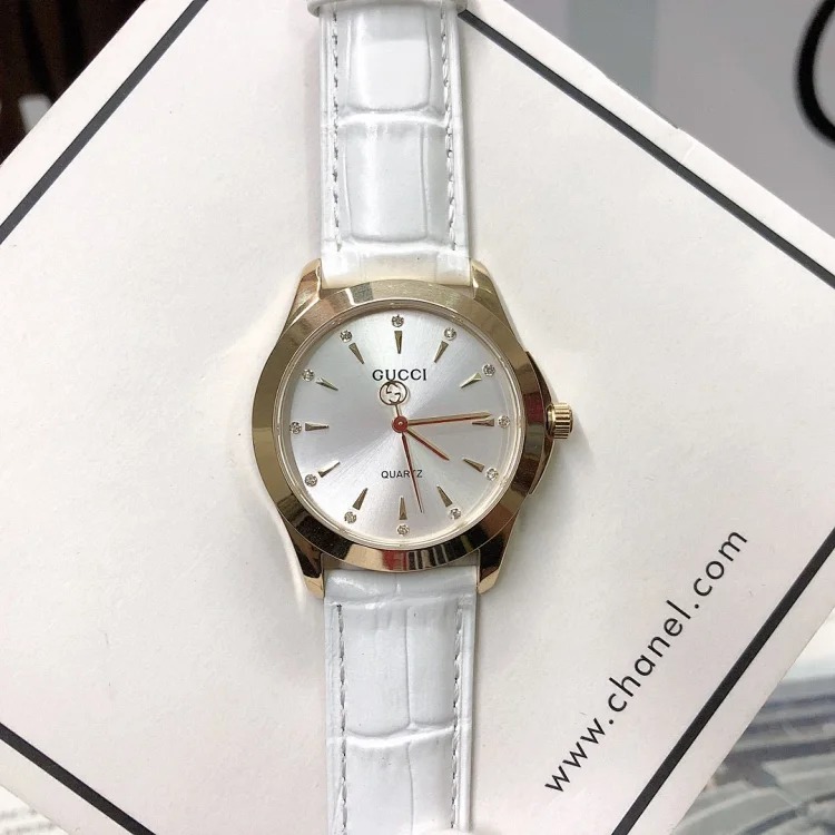 Gucci Minimalist Fashion Accessory