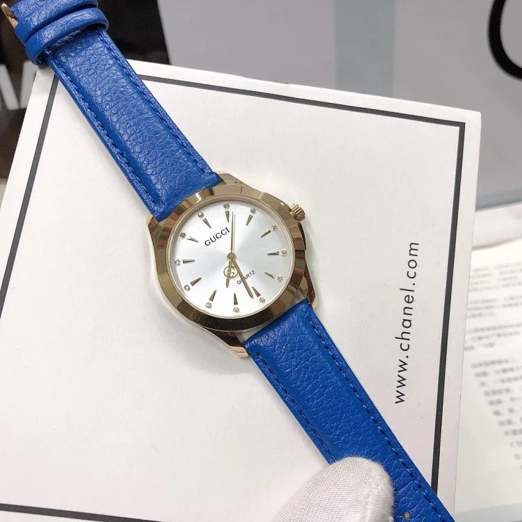 Gucci Minimalist Fashion Accessory