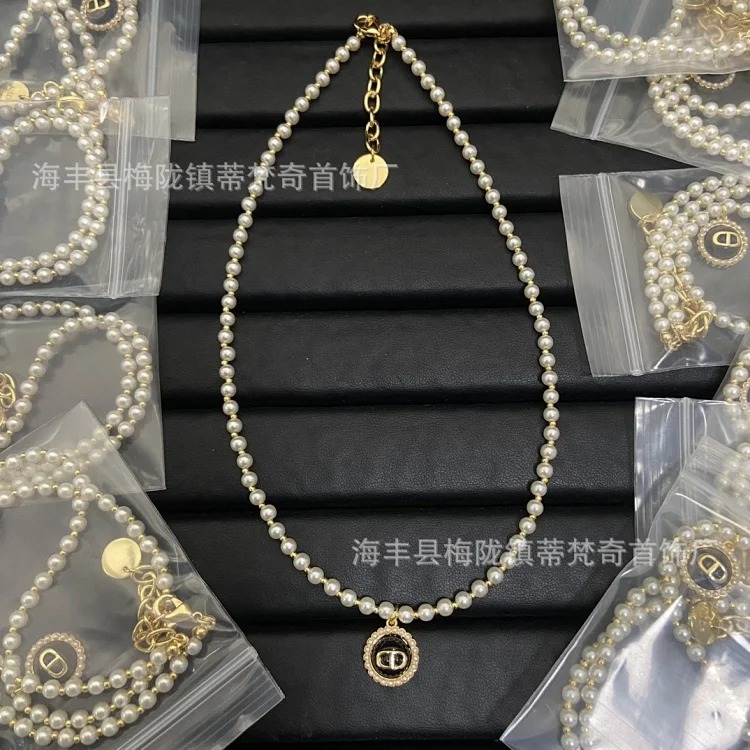 Dior Fashion Luxury Pearl Bracelet