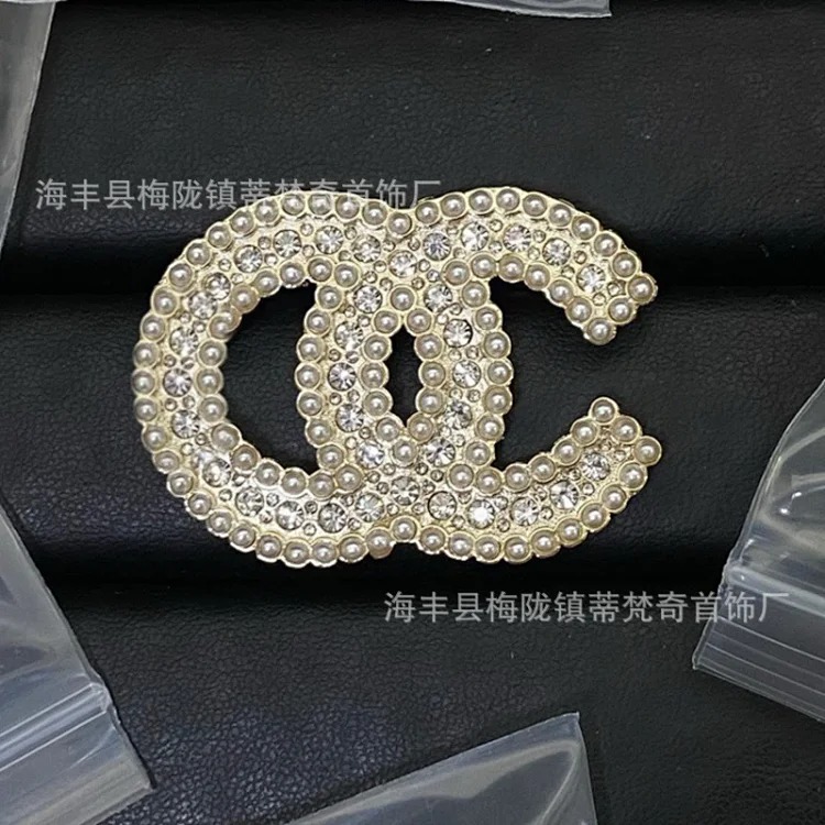 Chanel Luxury Versatile Pearl Fashion Accessory