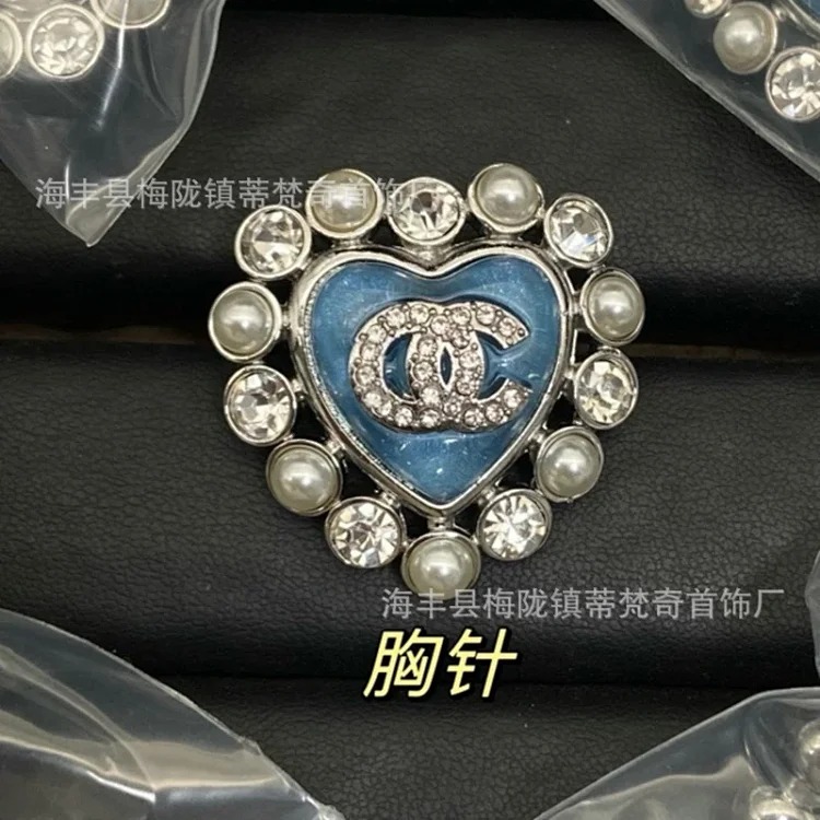 Chanel Luxury Versatile Pearl Fashion Accessory