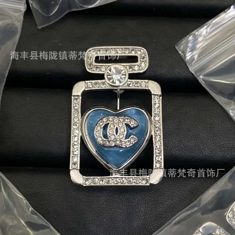 Chanel Luxury Versatile Pearl Fashion Accessory